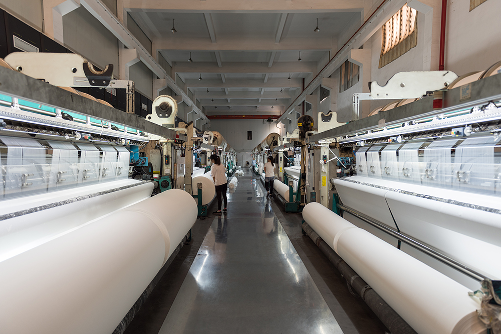 WARP KNITTING MACHINE